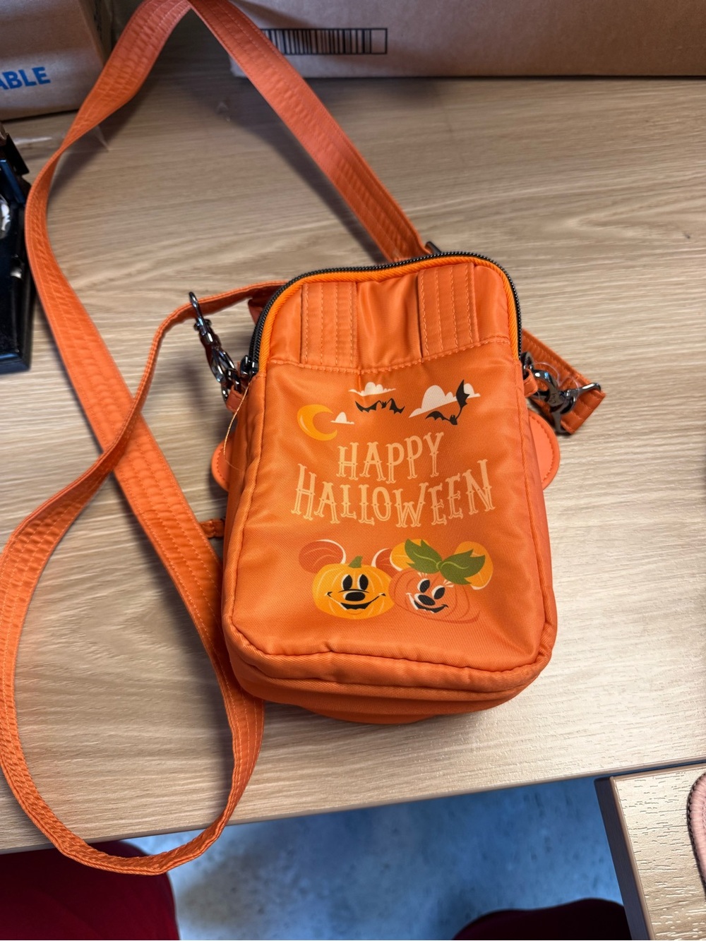Disney LUG Orange Mickey Pumpkin Kids Crossbody Bag with Ears - Picture 2 of 2